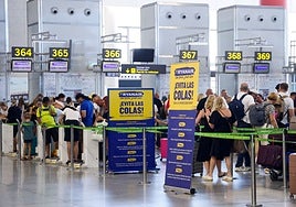 Mostradores de facturación de Ryanair en el aeropuerto de Málaga.