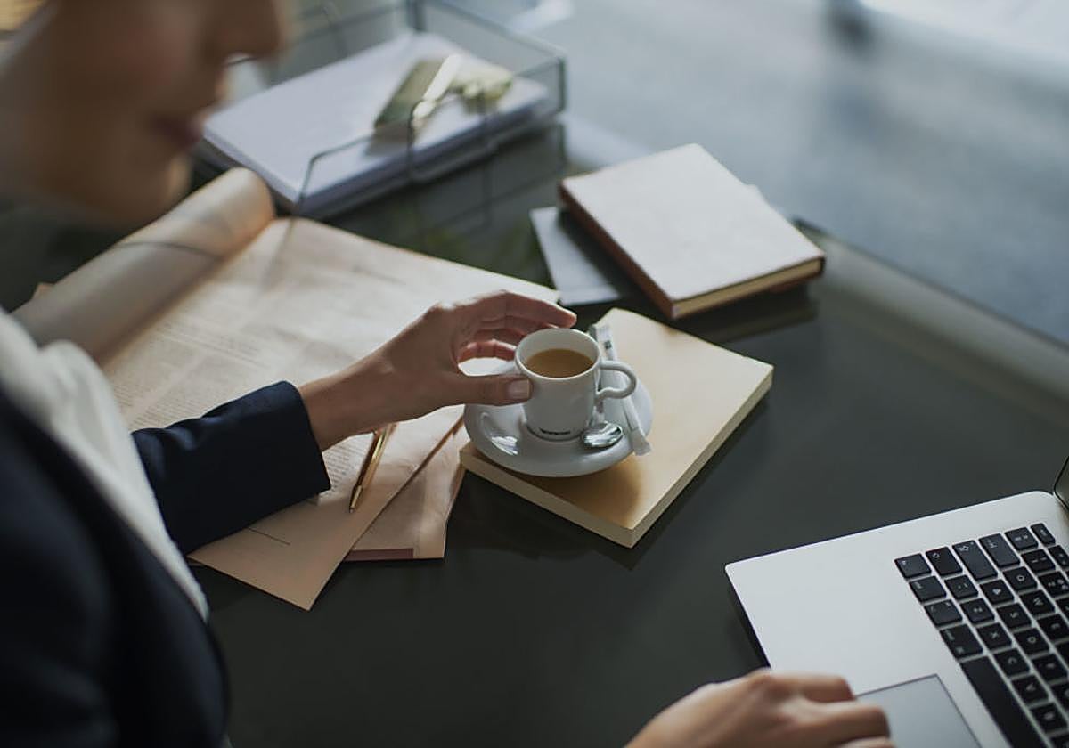 La pausa de 15 minutos en el trabajo: lo que dice el Estatuto de los Trabajadores