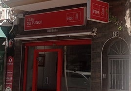 El rótulo de la casa del pueblo, en la calle Europa, 48.