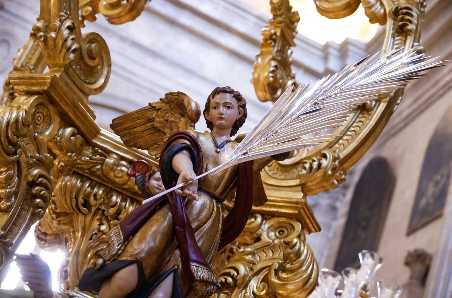 El nuevo trono procesional para la Virgen de la Victoria, en imágenes