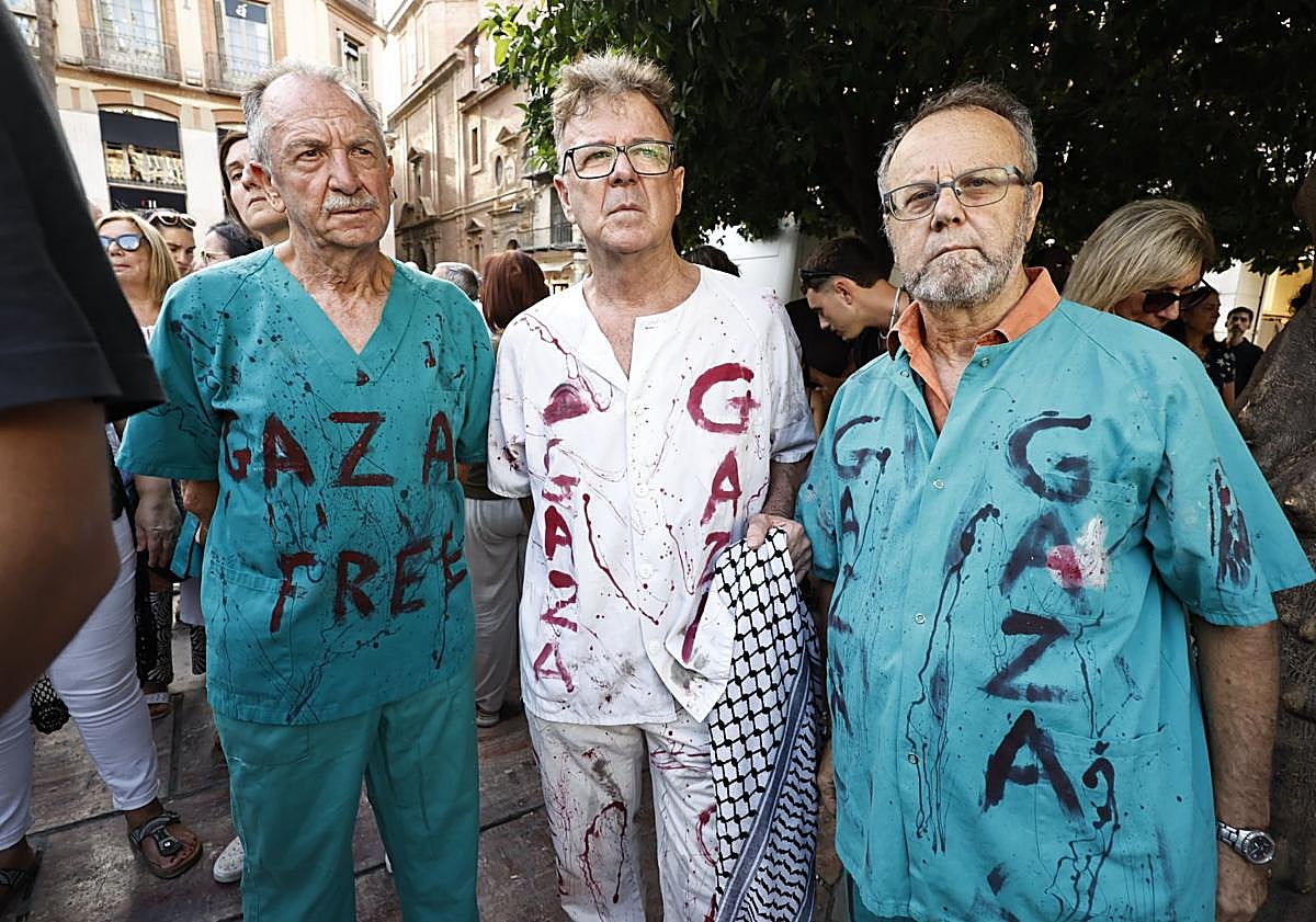 Imagen principal - Málaga se solidariza con las víctimas del genocidio en Gaza