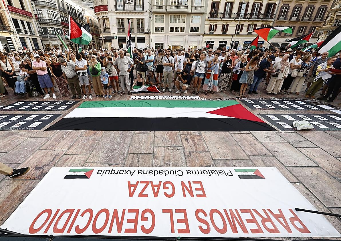 Imagen secundaria 1 - Málaga se solidariza con las víctimas del genocidio en Gaza
