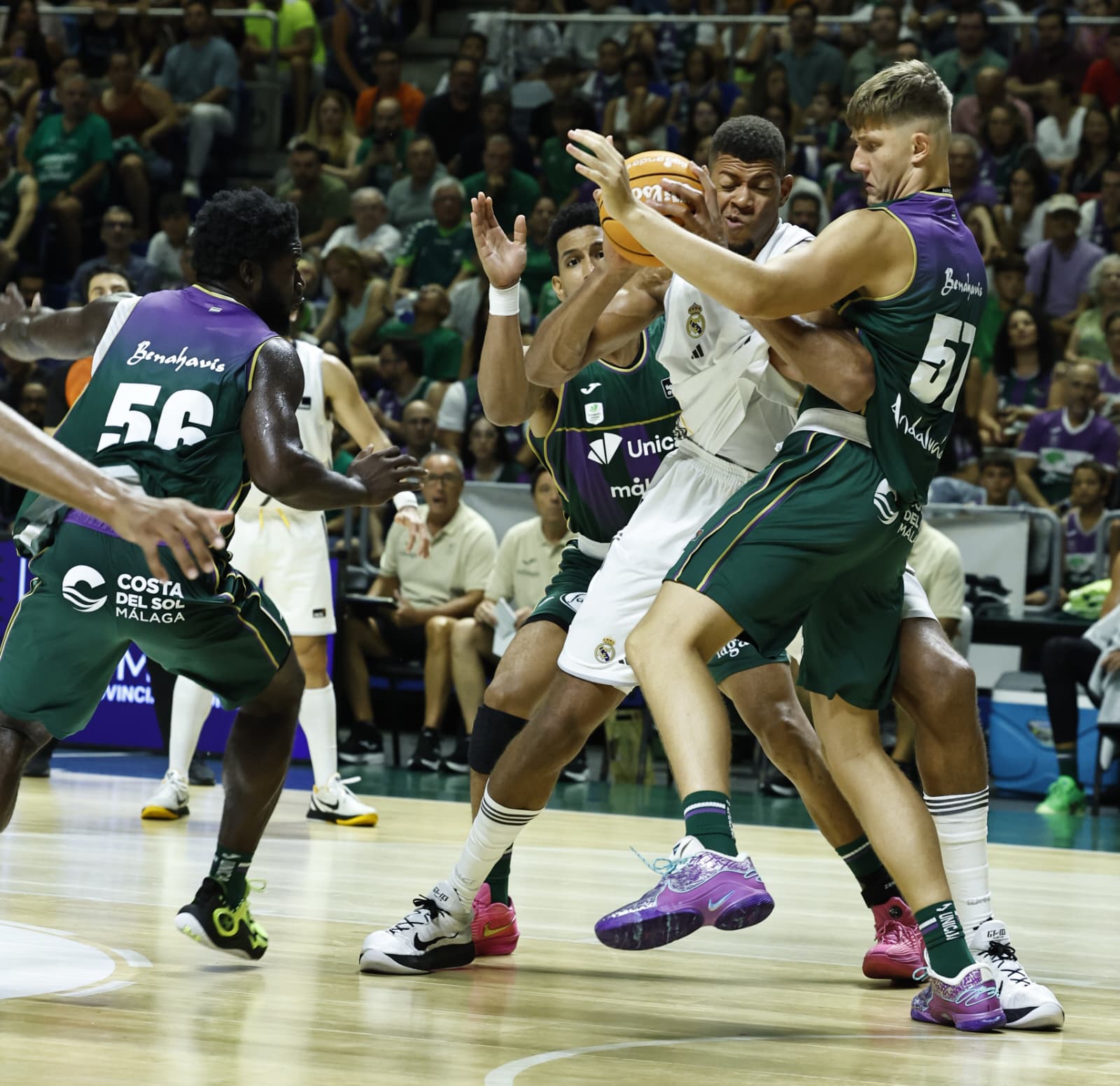 Fotos de la final del Torneo Costa del Sol Unicaja-Real Madrid