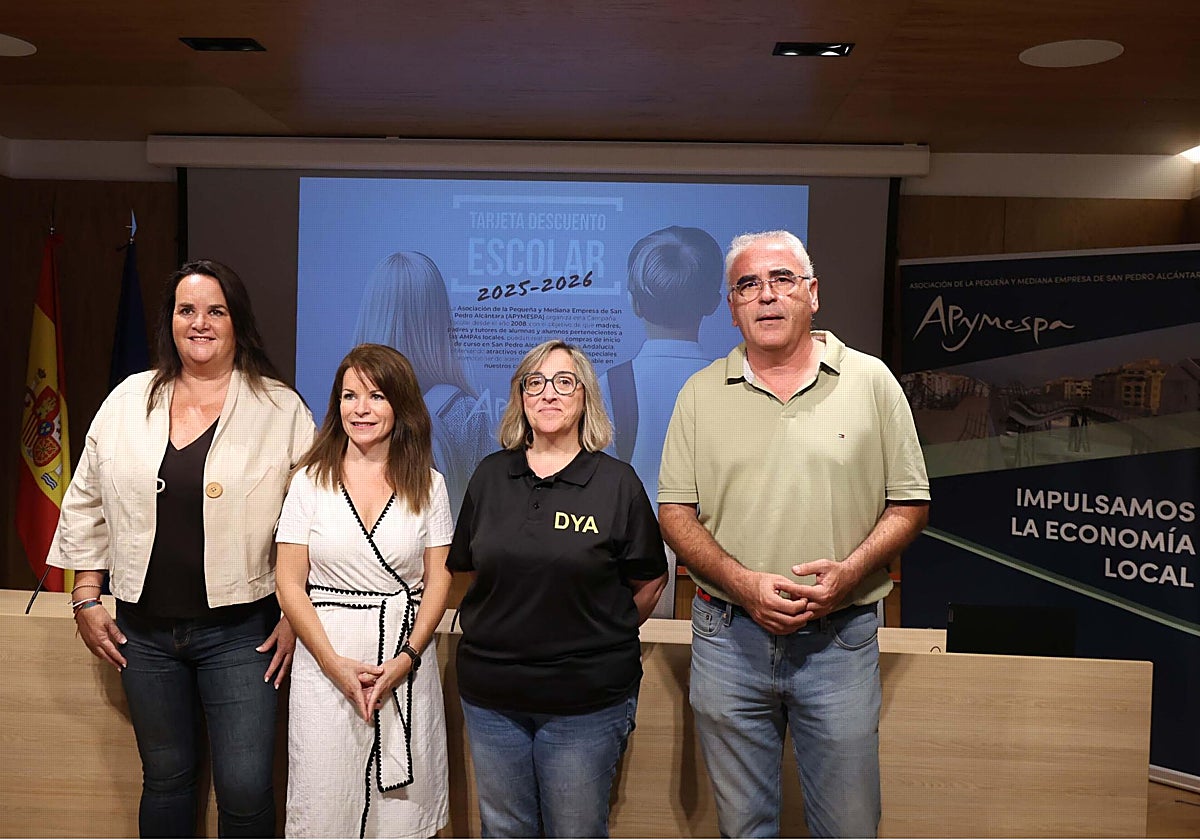 La iniciativa de Apymespa ha sido respaldada por la edil del Distrito de Nueva Andalucía, Vanessa Ortiz de Zarate.