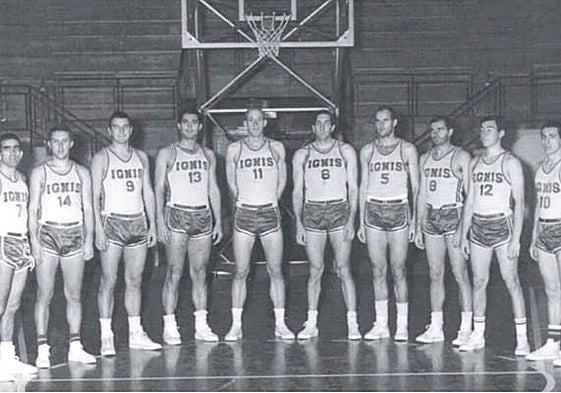 Plantilla del Ignis Varese que ganó la primera edición oficial de la Copa Intercontinental en 1966.