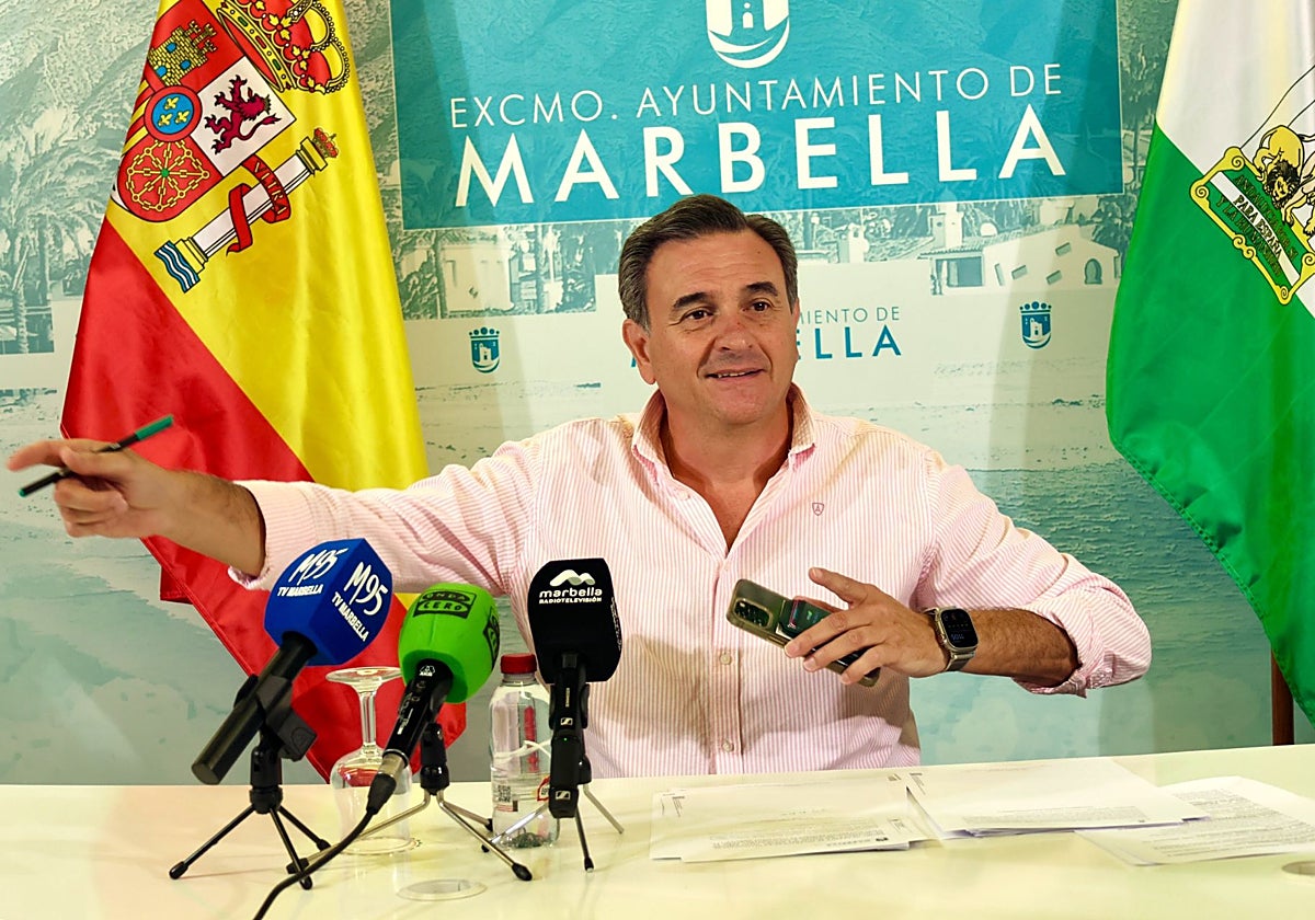 El portavoz del gobierno municipal, Félix Romero, en la rueda de prensa de hoy.