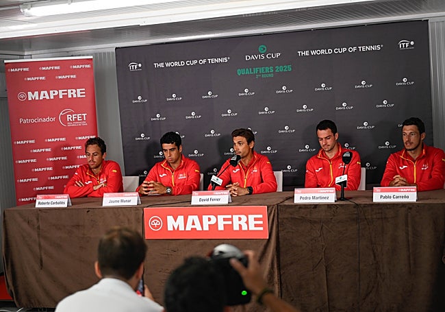 Carballés, Munar, Ferrer, Pedro Martínez y Carreño, en la rueda de prensa de este miércoles.