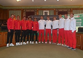 Carreño, Carballés, Pedro Martínez, Munar, Ferrer, Nielsen, Rune, Moller, Ingildsen, Sigsgaard y Holmgren, ayer en el Ayuntamiento de Marbella.