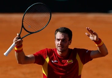 Pedro Martínez agota a Rune y España acaricia el milagro