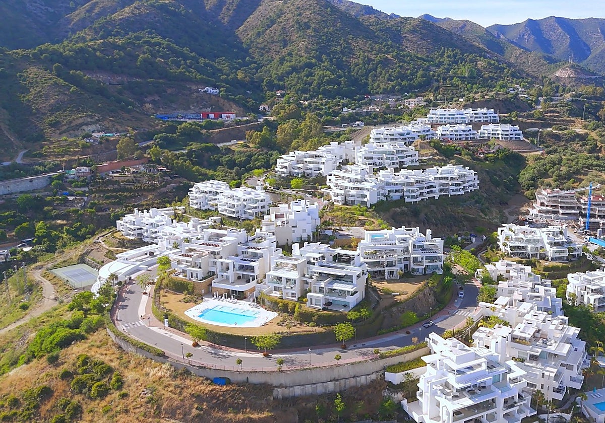 Vista de la urbanización de lujo Palo Alto, en Ojén.