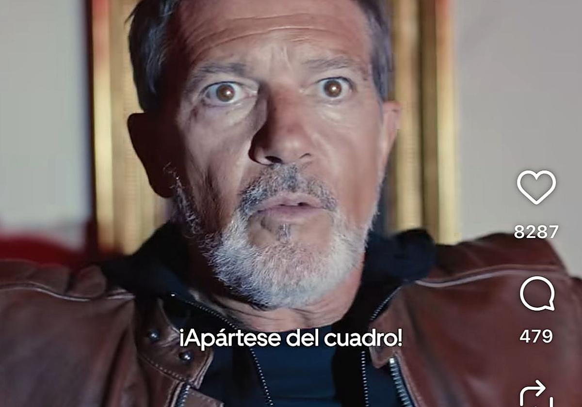 Antonio Banderas hace desaparecer un Goya en el nuevo anuncio de Uber Eats