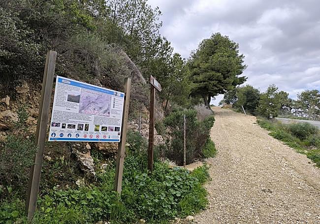 Punto de partida oficial de la ruta de la Cruz de San Antón.