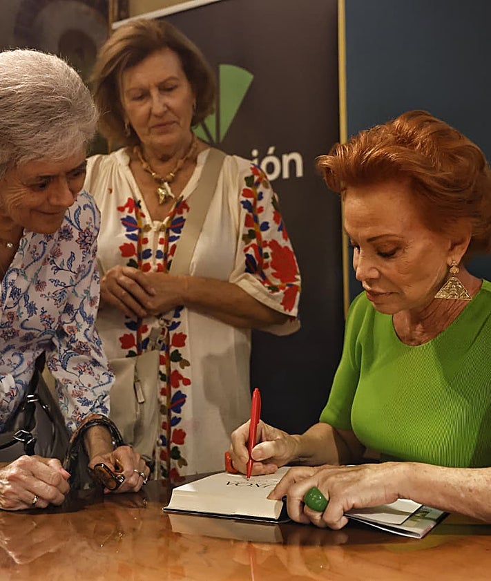 Imagen secundaria 2 - Paloma San Basilio: «La debilidad es nuestra fuerza, pobre del que no la tenga»