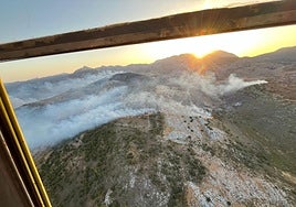 Imagen de las llamas registradas este miércoles en Parauta.