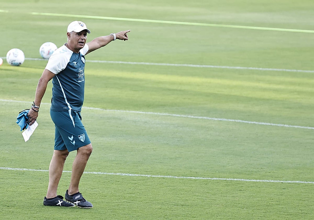 Sergio Pellicer, en un entrenamiento del Málaga esta semana.