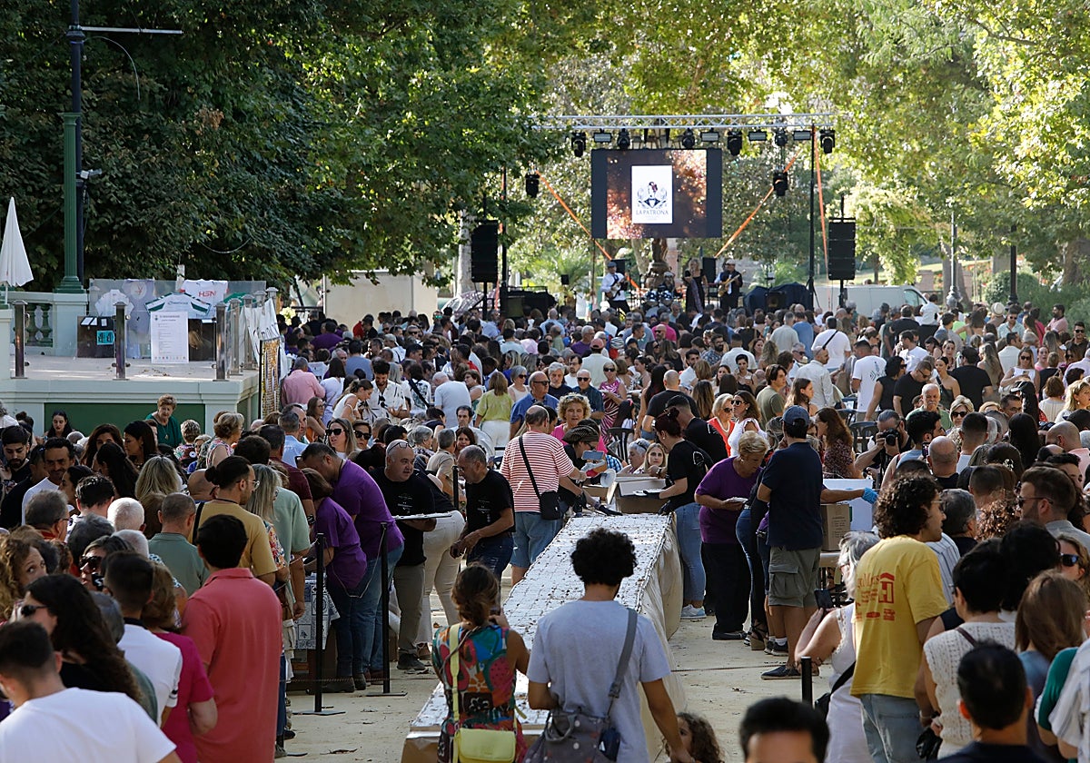 El Paseo Real acogió un gran ambiente desde el mediodía hasta la madrugada