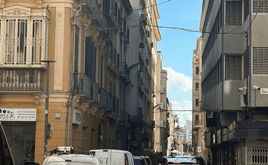 Calle Vendeja es una de las más afectadas por el tráfico.