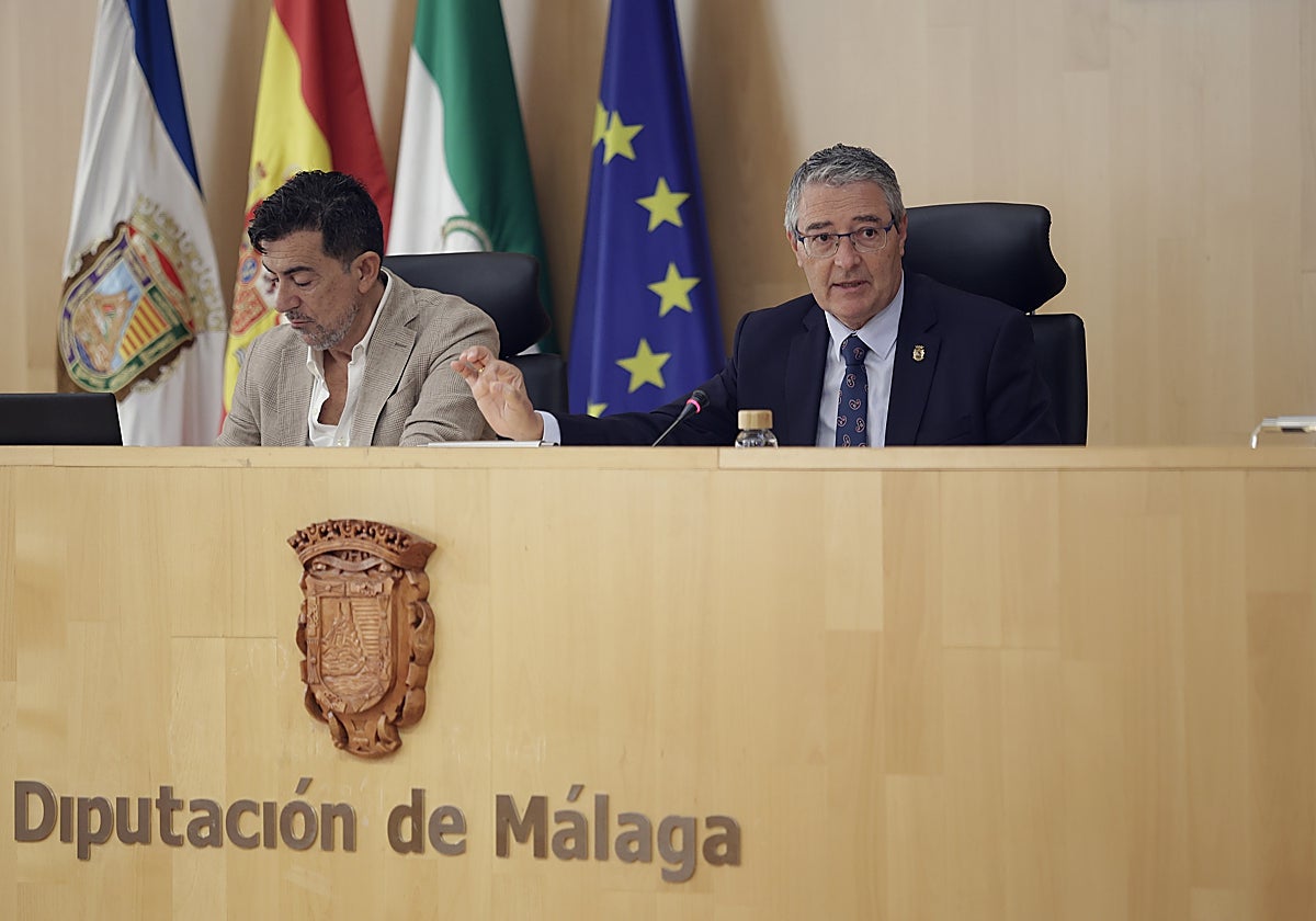 El presidente de la Diputación, Francisco Salado, durante el pleno.