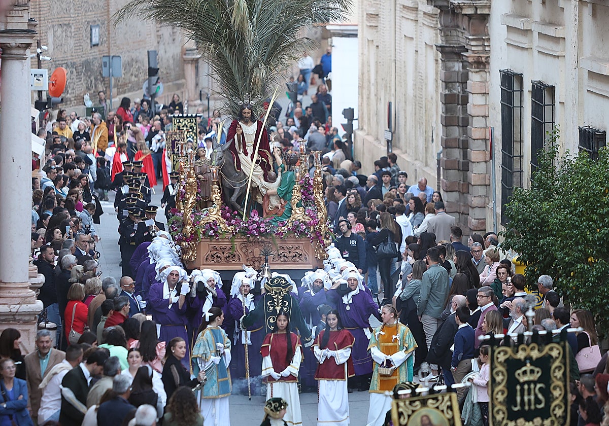 El Señor de la Pollinica por calle Lucena