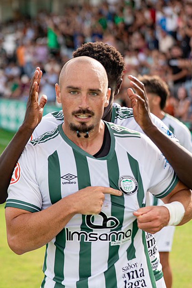 Javi Mérida celebra su gol.