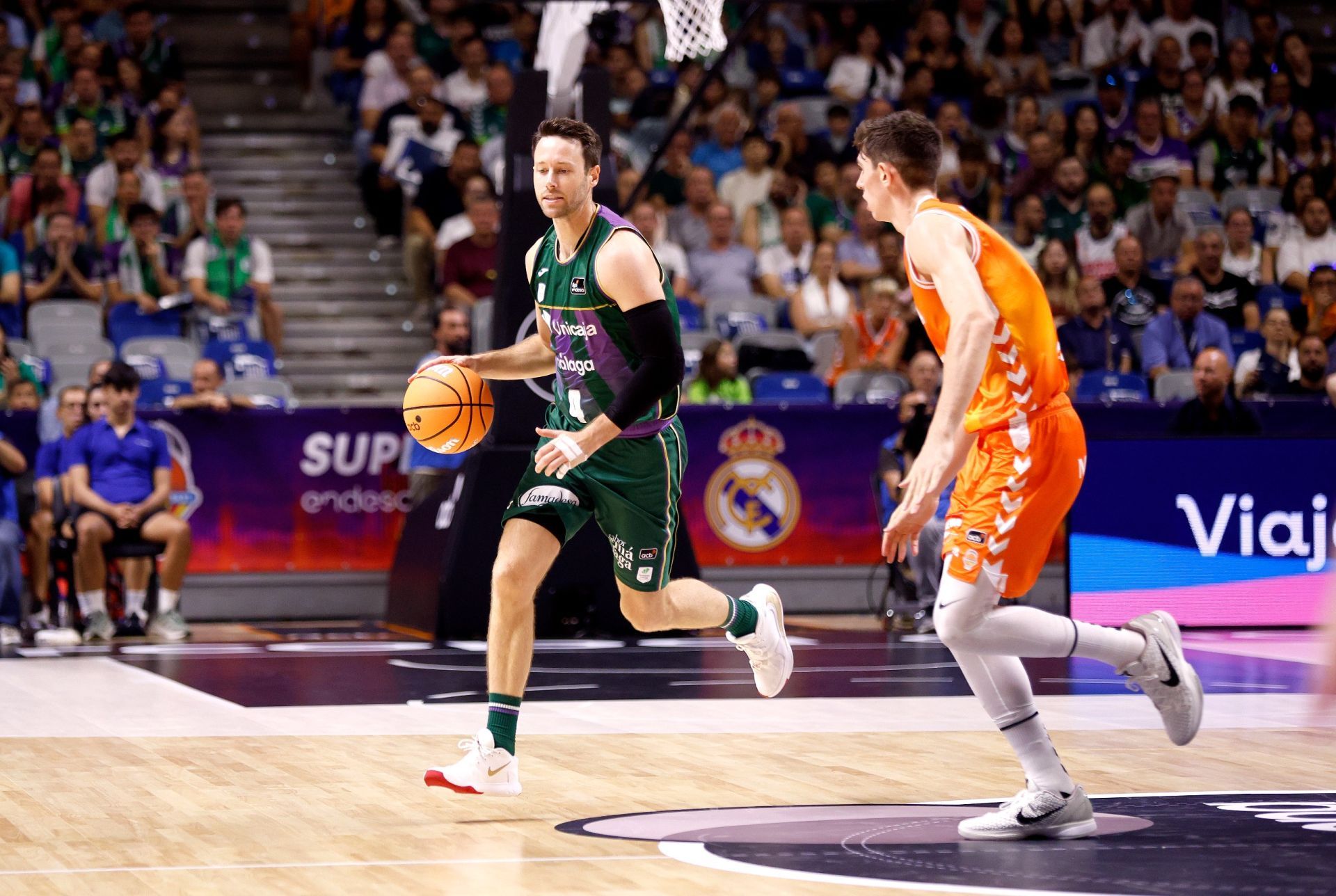 Unicaja-Valencia Basket: las mejores fotos de la semifinal de la Supercopa 2025