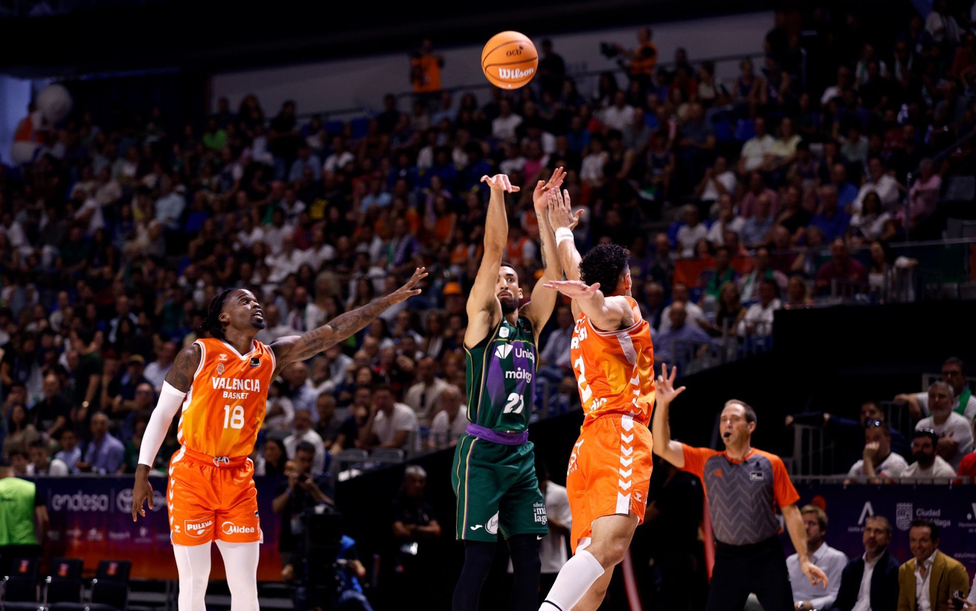 Unicaja-Valencia Basket: las mejores fotos de la semifinal de la Supercopa 2025