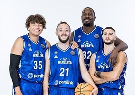 Jugadores del Bnei PenLink Herzliya.