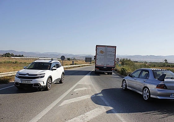 Tráfico en la A-404.