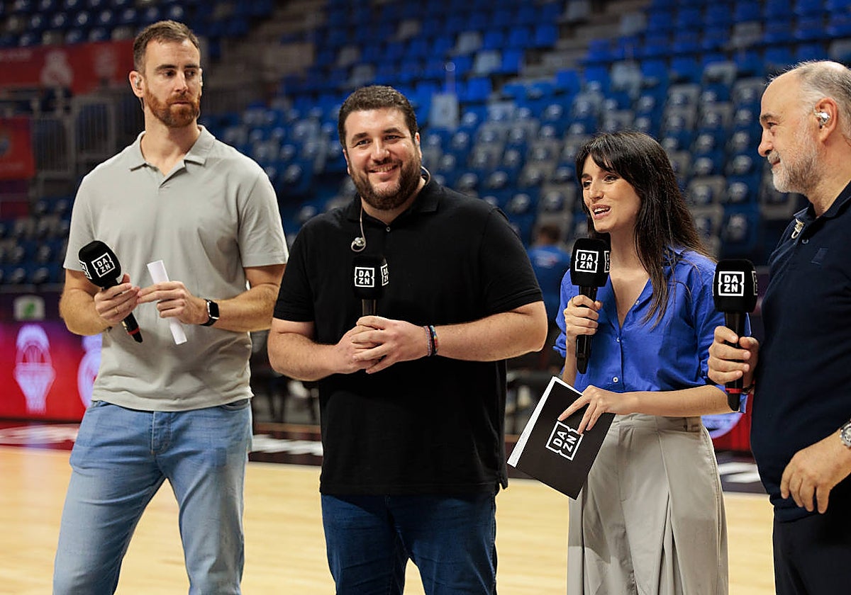 Víctor Claver, Fran Guillén, Leyre Barriocanal y Pablo Laso, el equipo de comentaristas de DAZN.