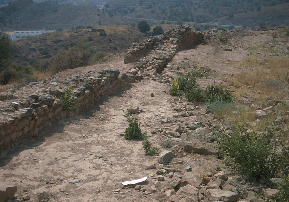 Restos de la ciudad musulmana de Bezmiliana.
