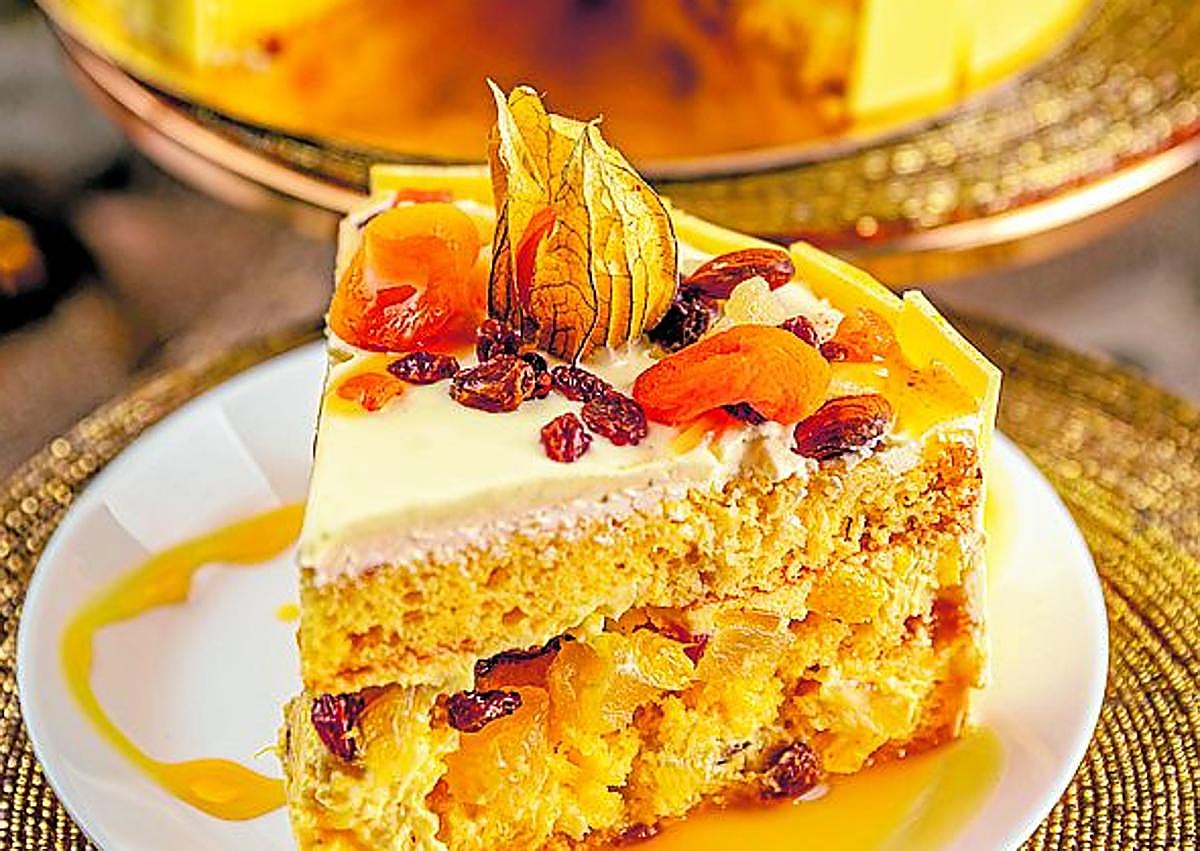 Imagen secundaria 1 - En formato de helado es una fórmula que siempre triunfa en Málaga. Smoothie de mangoy banana con leche. Una porción de tarta de crema de mango con naranja