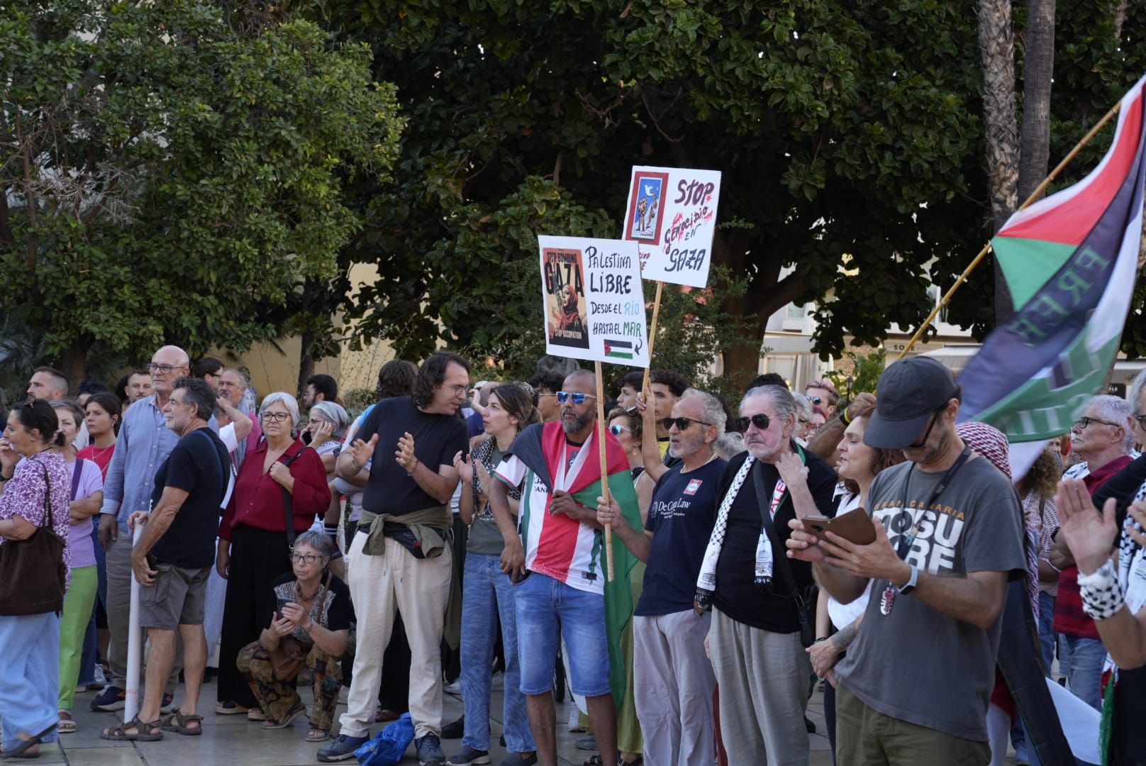 La protesta en Málaga por la flotilla de Gaza, en imágenes
