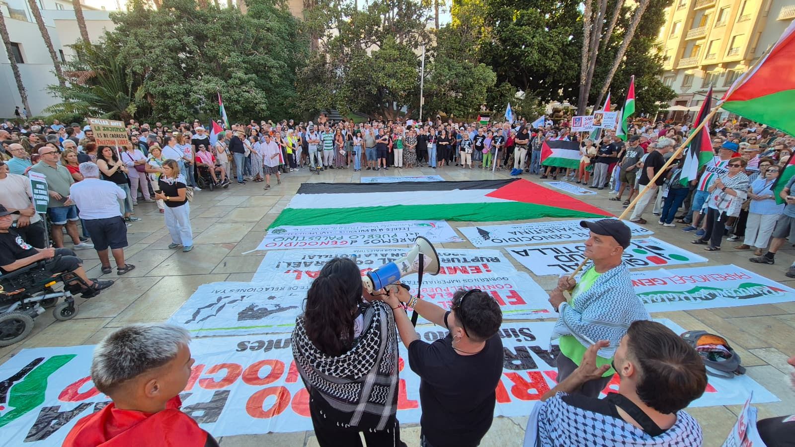 La protesta en Málaga por la flotilla de Gaza, en imágenes