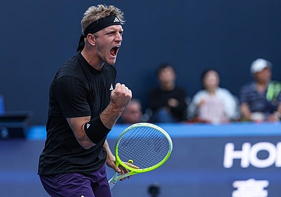 Alejandro Davidovich celebra una victoria.