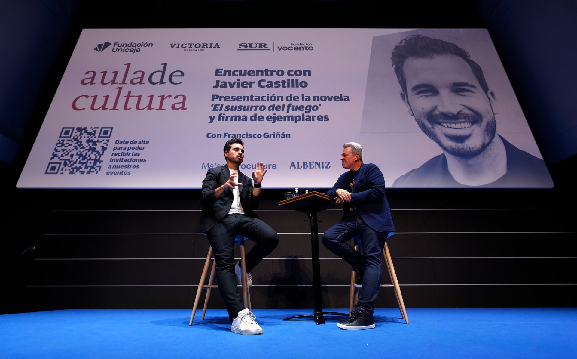 Presentación de &#039;El susurro del fuego&#039; con Javier Castillo en el Aula de Cultura de SUR