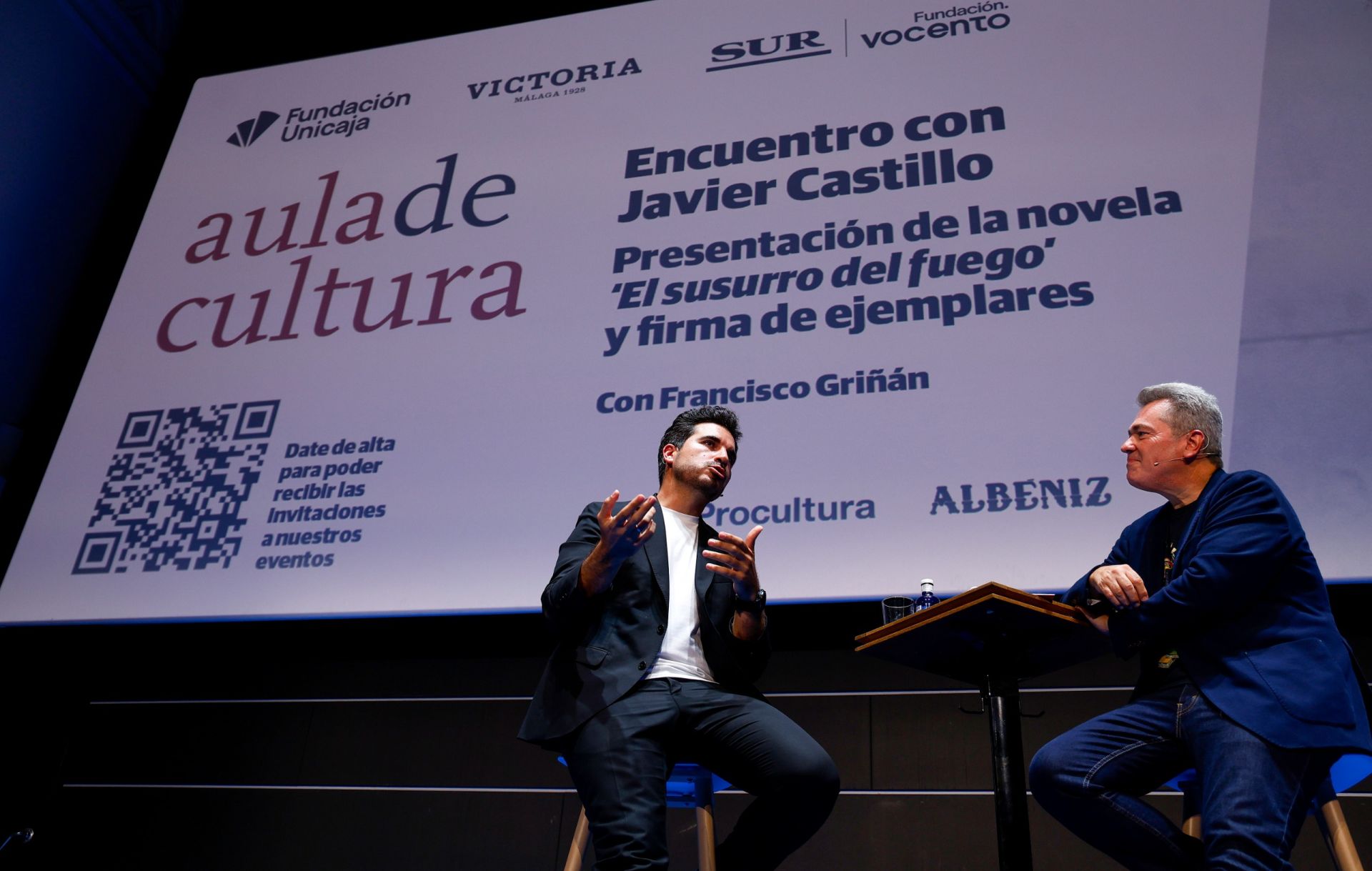 Presentación de &#039;El susurro del fuego&#039; con Javier Castillo en el Aula de Cultura de SUR