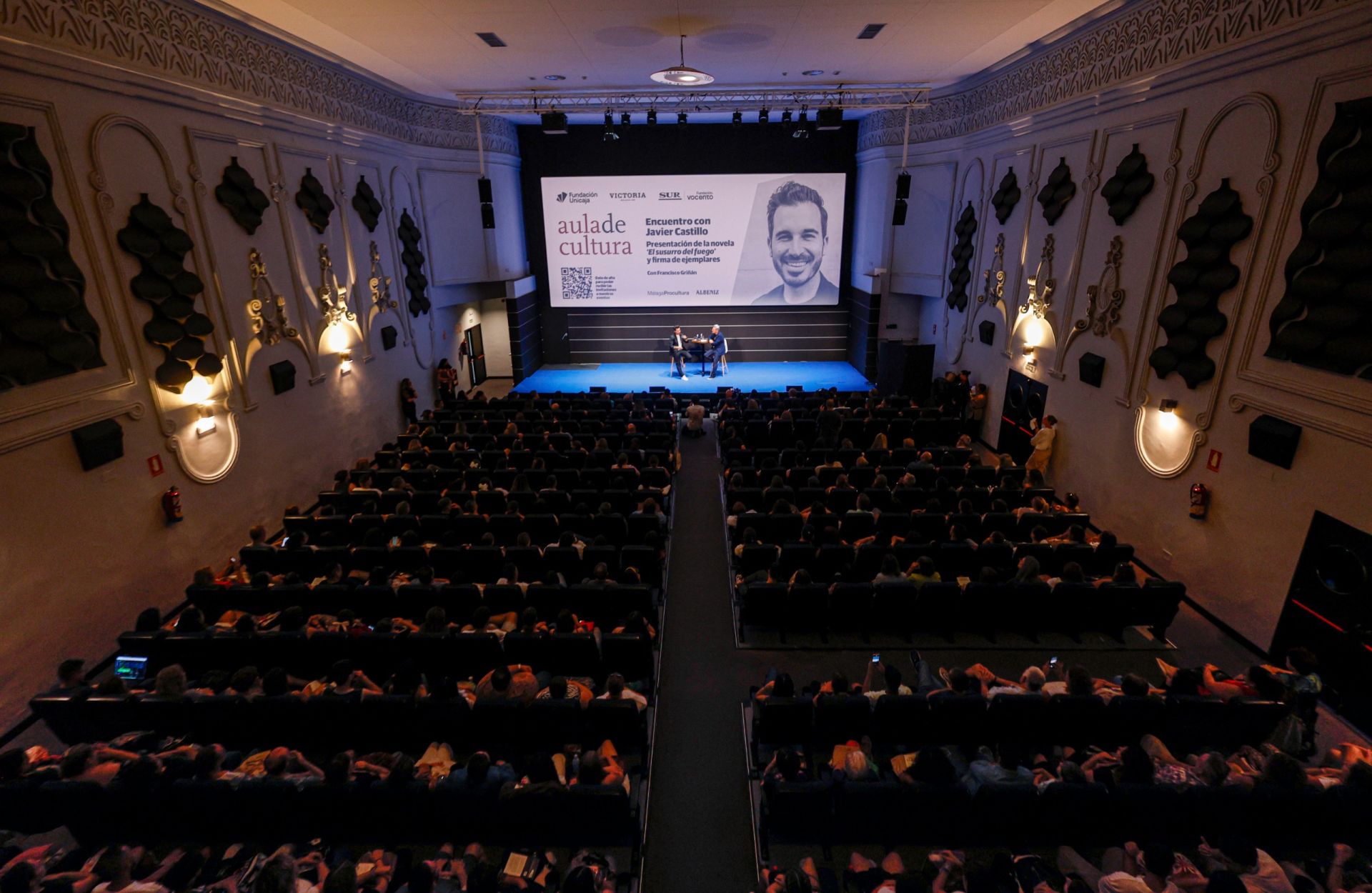 Presentación de &#039;El susurro del fuego&#039; con Javier Castillo en el Aula de Cultura de SUR