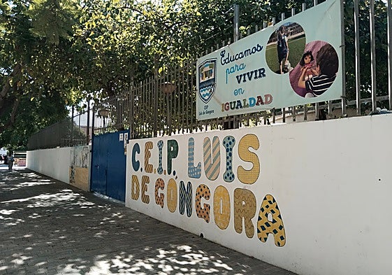 Entrada C.E.I.P. Luis de Góngora.