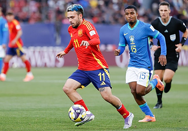 David Mella, una de las ausencias clave en el Deportivo, que se encuentra con Izan Merino en el Mundial sub-20 con España.