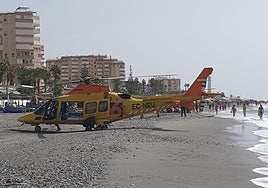 Imagen del helicóptero movilizado este domingo en Torrox-Costa.