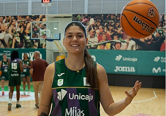 Elena Moreno: «Aquí siempre lo he tenido todo, no se me ha hecho difícil renunciar a irme fuera»