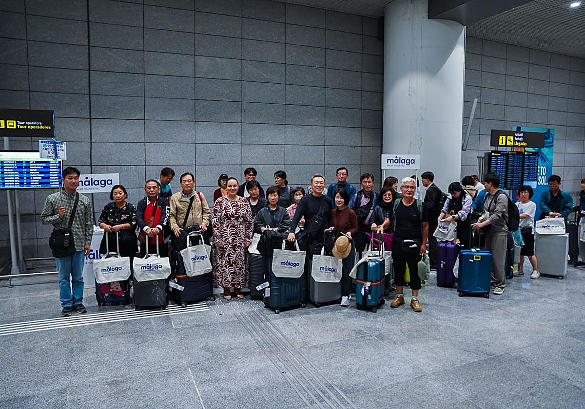 Llegan los primeros viajeros de la nueva conexión aérea directa entre Málaga y Seúl