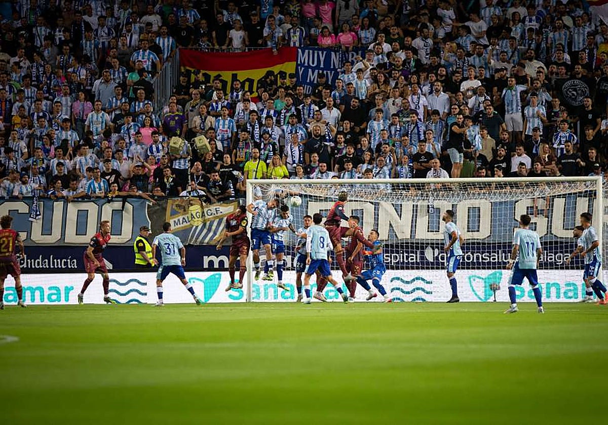 Imagen del Málaga-Deportivo en La Rosaleda del pasado domingo.