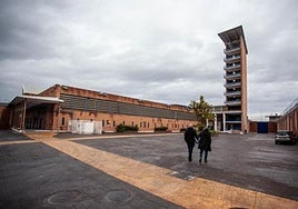 Denuncian la conducta de acoso sexual de un reo y la agresión a otro funcionario en sus primeras horas en la cárcel de Alhaurín de la Torre