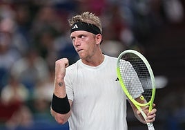 Alejandro Davidovich celebra un punto.