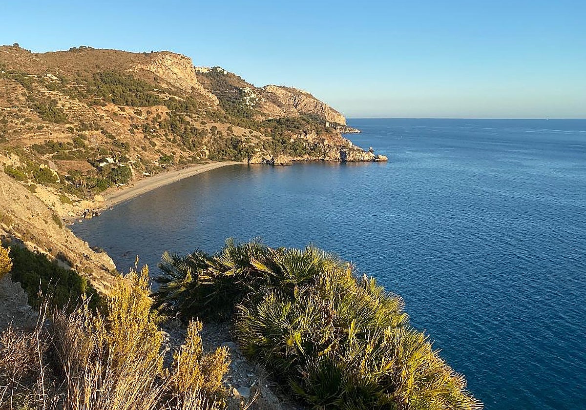 Imagen de archivo de los acantilados de Maro-Cerro Gordo.