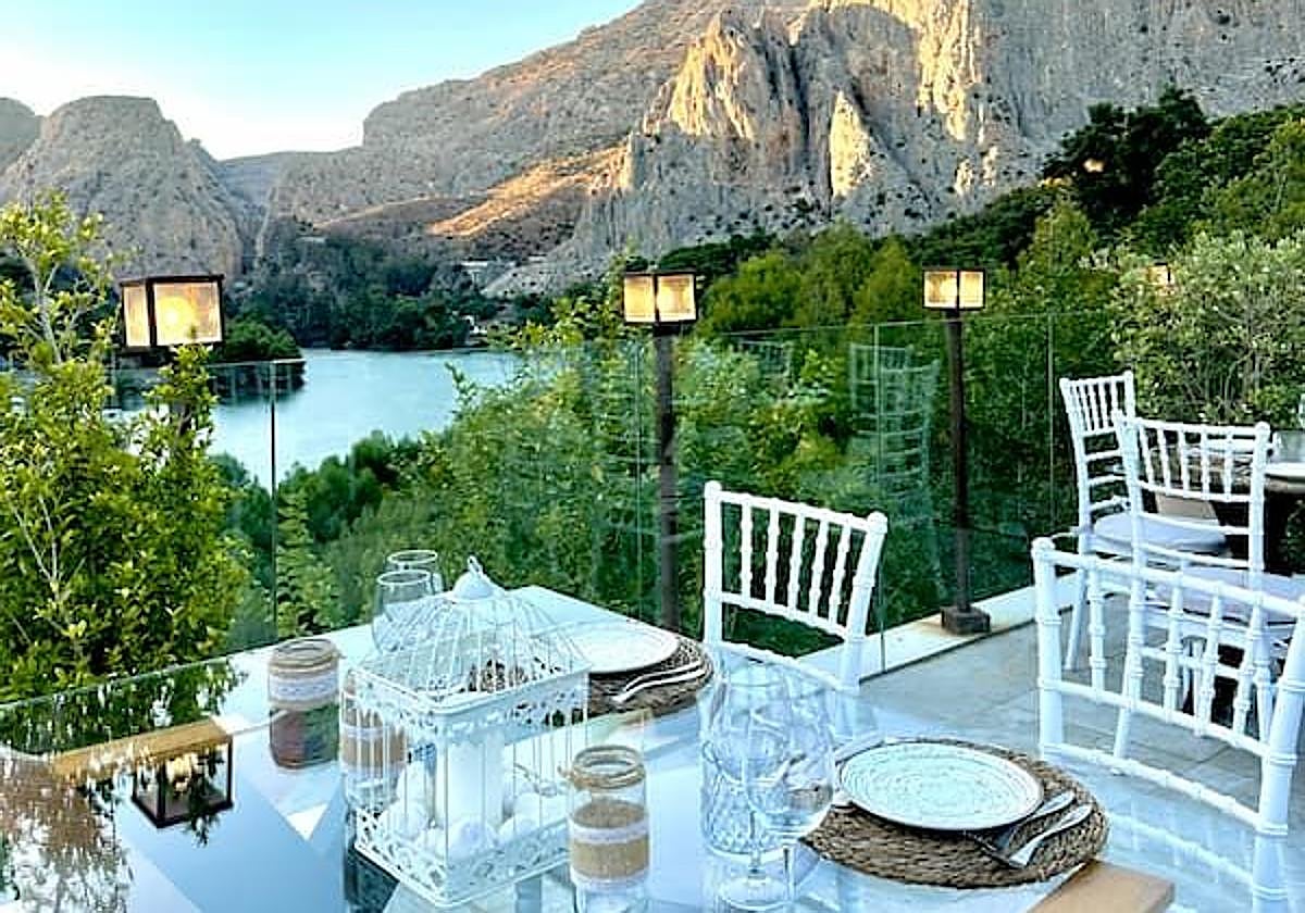 Restaurantes para celebrar el Día del Tren en Málaga: apeaderos, estaciones e incluso vagones para comer