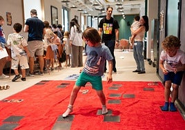 El 'ensayo general' de esta yincana, con familiares y conocidos de empleados.