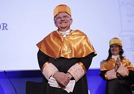 La economía como «arte y compromiso»: la UMA inviste doctor honoris causa a Rafael Repullo