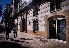 El local está en la Alameda Principal.